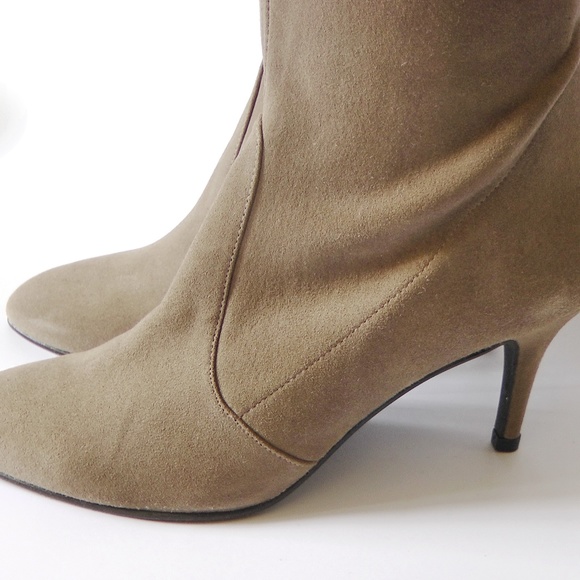 New Stuart Weitzman Over the Knee Tiemodel Heeled Boot - for Fall & Night Out - Picture 7 of 14